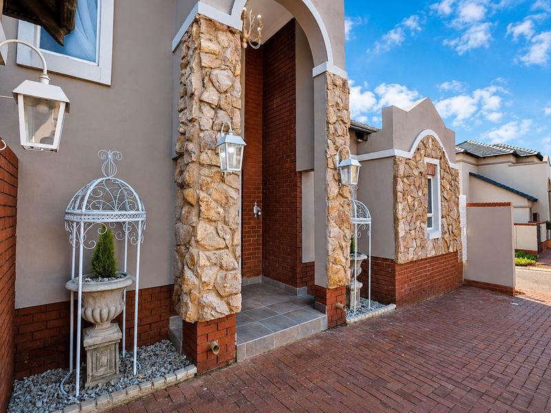 4 Bedroom Property for Sale in Midstream Estate Gauteng