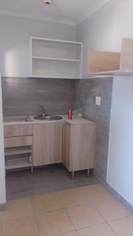 To Let 1 Bedroom Property for Rent in Horison View Gauteng