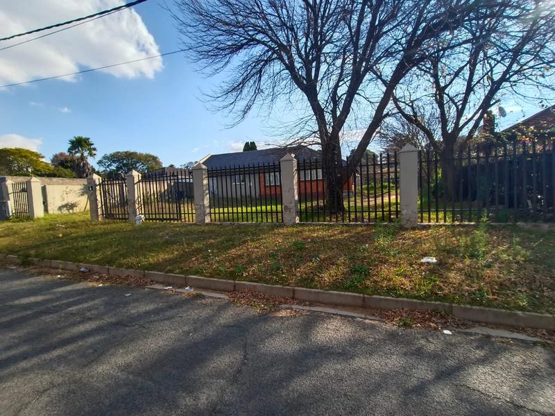 4 Bedroom Property for Sale in Discovery Gauteng