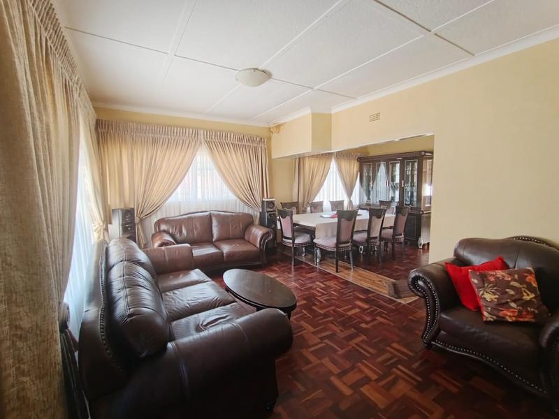 4 Bedroom Property for Sale in Discovery Gauteng