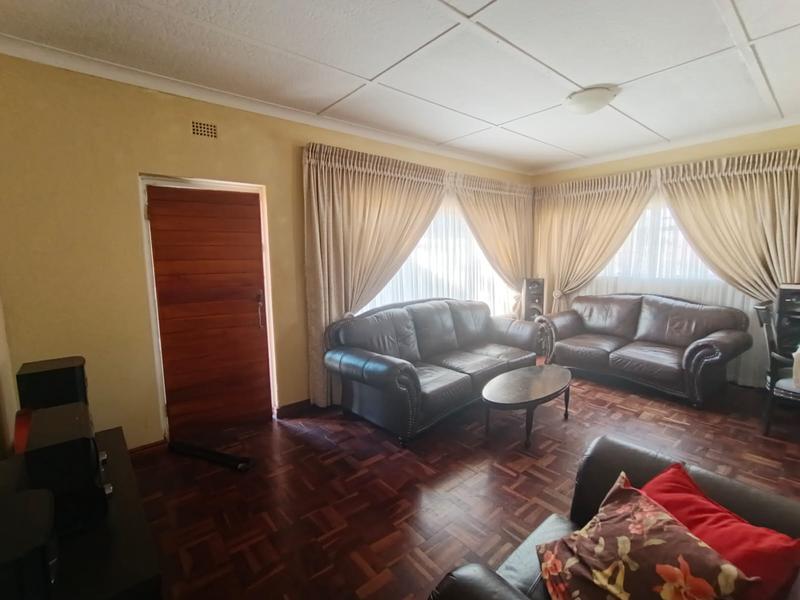4 Bedroom Property for Sale in Discovery Gauteng