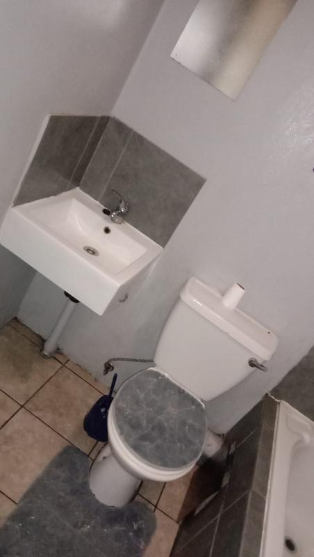 2 Bedroom Property for Sale in Fleurhof Gauteng