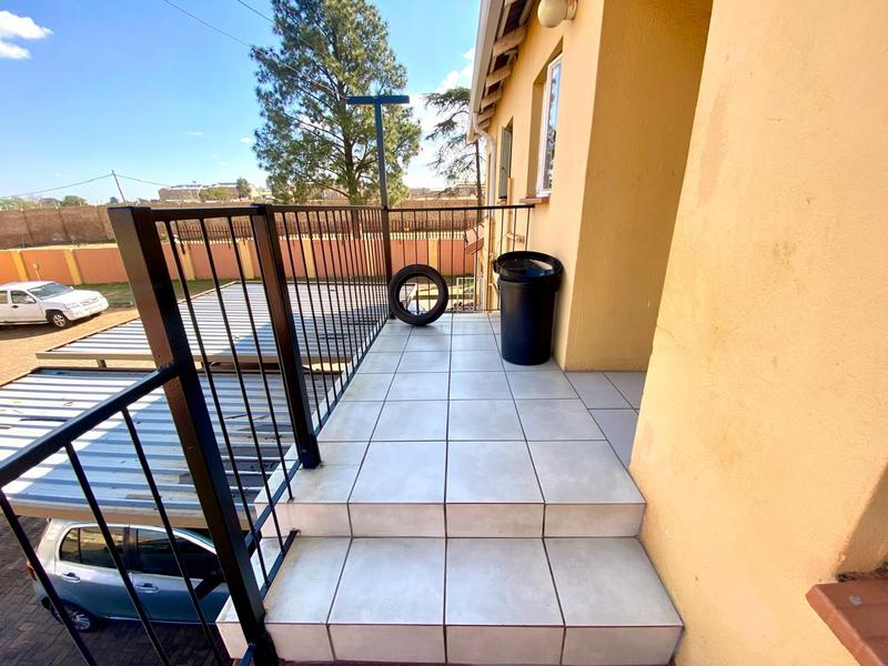 2 Bedroom Property for Sale in Groblerpark Gauteng