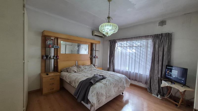 5 Bedroom Property for Sale in Eldoraigne Gauteng