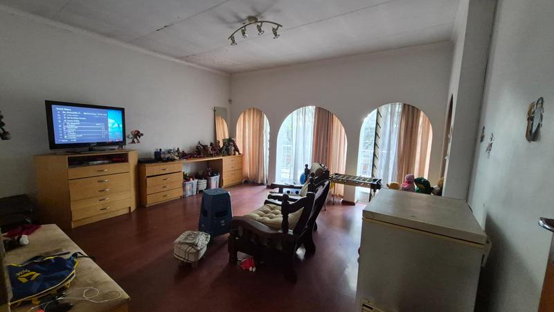5 Bedroom Property for Sale in Eldoraigne Gauteng