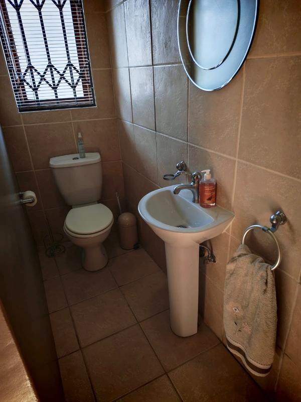 4 Bedroom Property for Sale in Vanderbijlpark SW 5 Gauteng