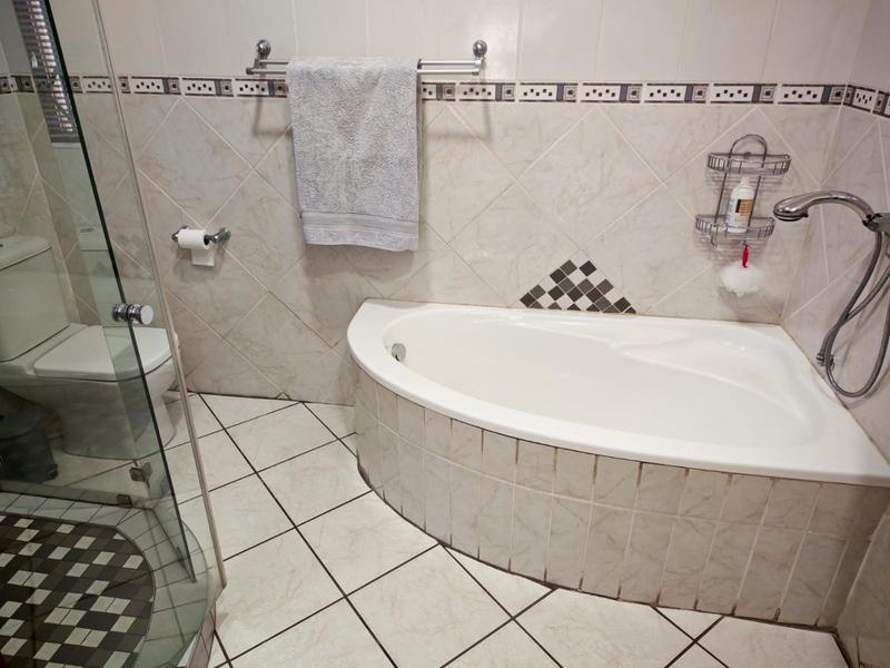4 Bedroom Property for Sale in Vanderbijlpark SW 5 Gauteng