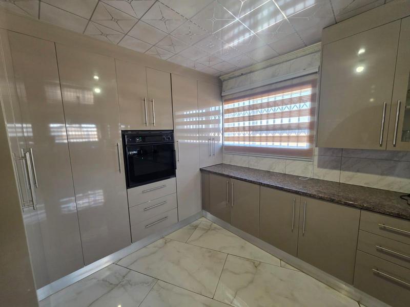 5 Bedroom Property for Sale in Henley on Klip Gauteng