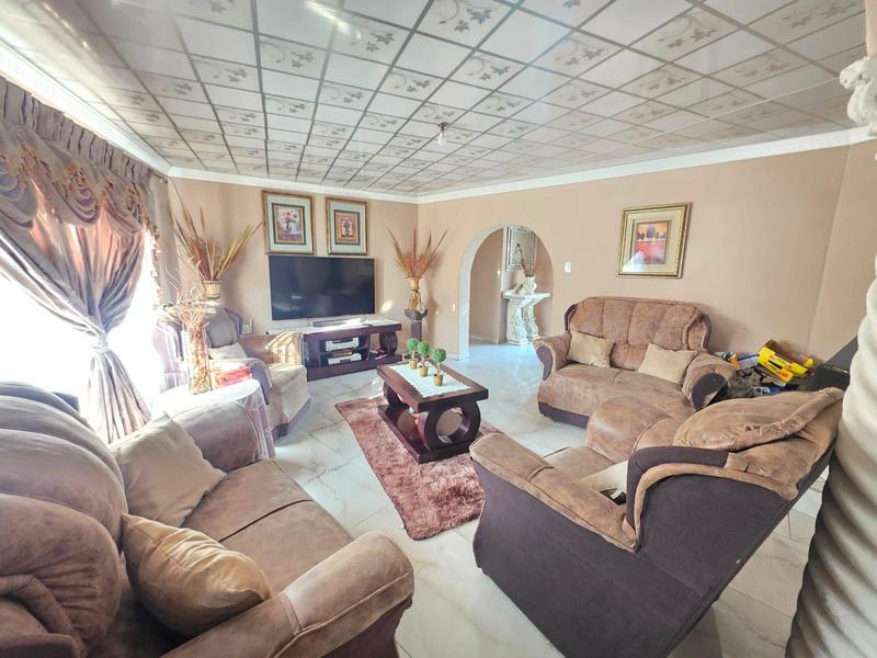 5 Bedroom Property for Sale in Henley on Klip Gauteng