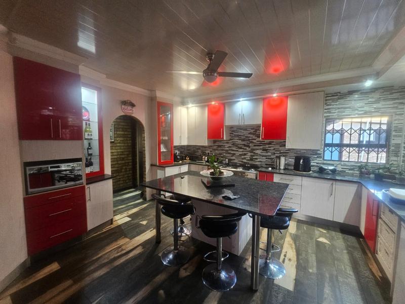 3 Bedroom Property for Sale in Flora Gardens Gauteng