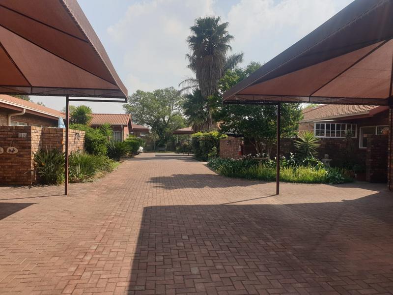 3 Bedroom Property for Sale in Flora Gardens Gauteng