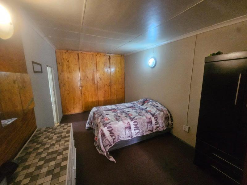 2 Bedroom Property for Sale in Vanderbijlpark CW 5 Gauteng