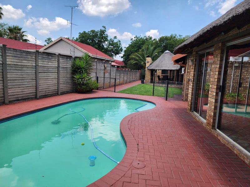 6 Bedroom Property for Sale in Vanderbijlpark SE 3 Gauteng
