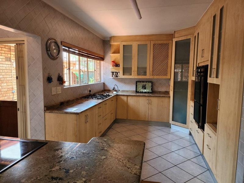 6 Bedroom Property for Sale in Vanderbijlpark SE 3 Gauteng