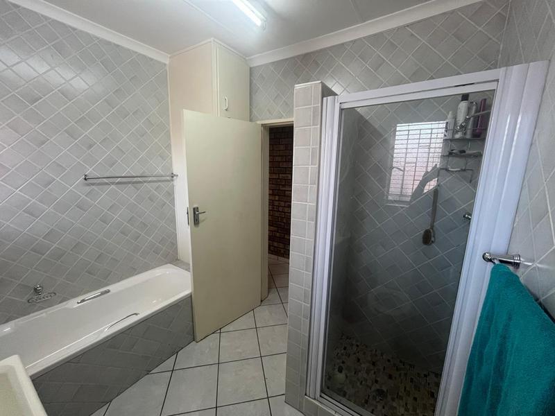 6 Bedroom Property for Sale in Vanderbijlpark SE 3 Gauteng