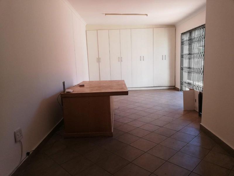 6 Bedroom Property for Sale in Vanderbijlpark SE 3 Gauteng