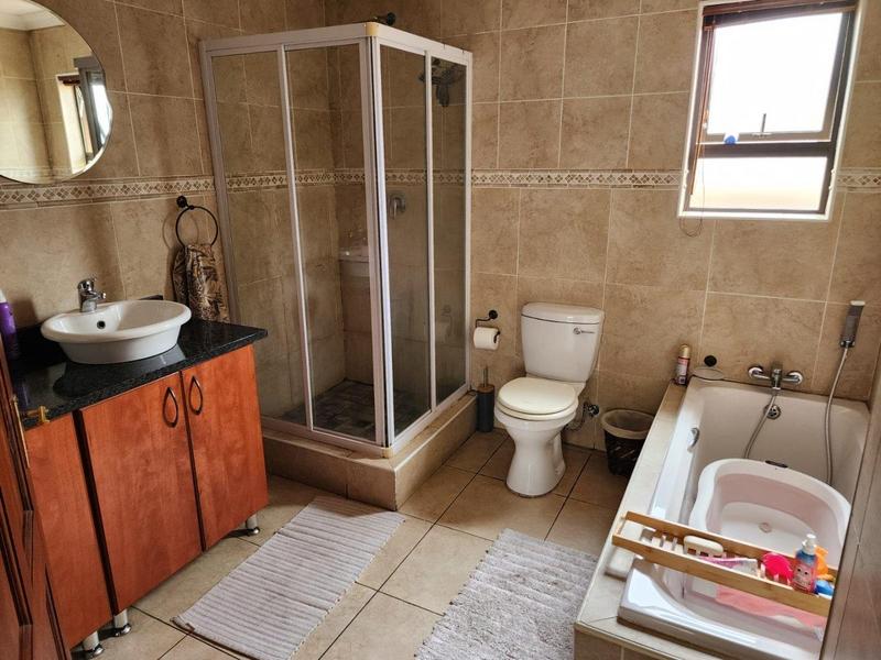 3 Bedroom Property for Sale in Vanderbijlpark SW 5 Gauteng