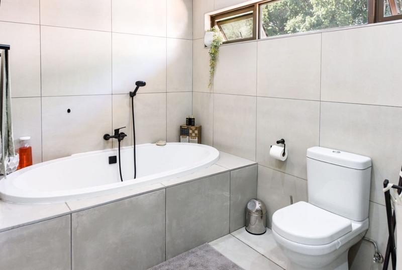 3 Bedroom Property for Sale in Vanderbijlpark SW 5 Gauteng