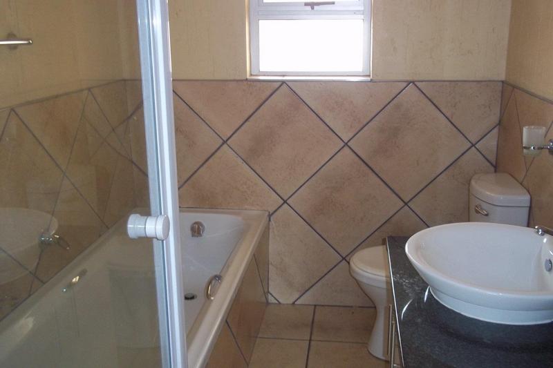 2 Bedroom Property for Sale in Drie Riviere Gauteng