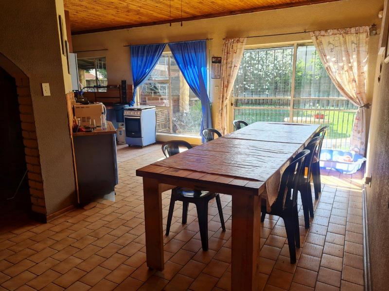 3 Bedroom Property for Sale in Unitas Park Gauteng