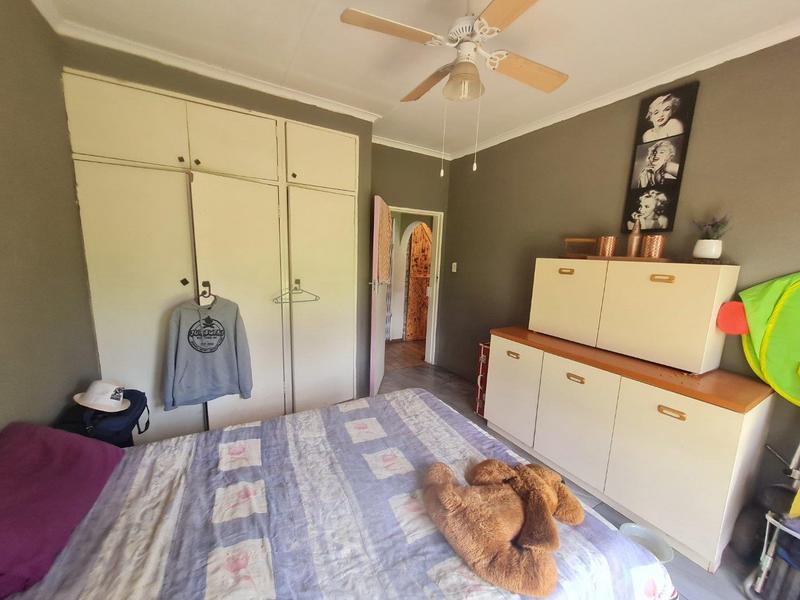 3 Bedroom Property for Sale in Unitas Park Gauteng
