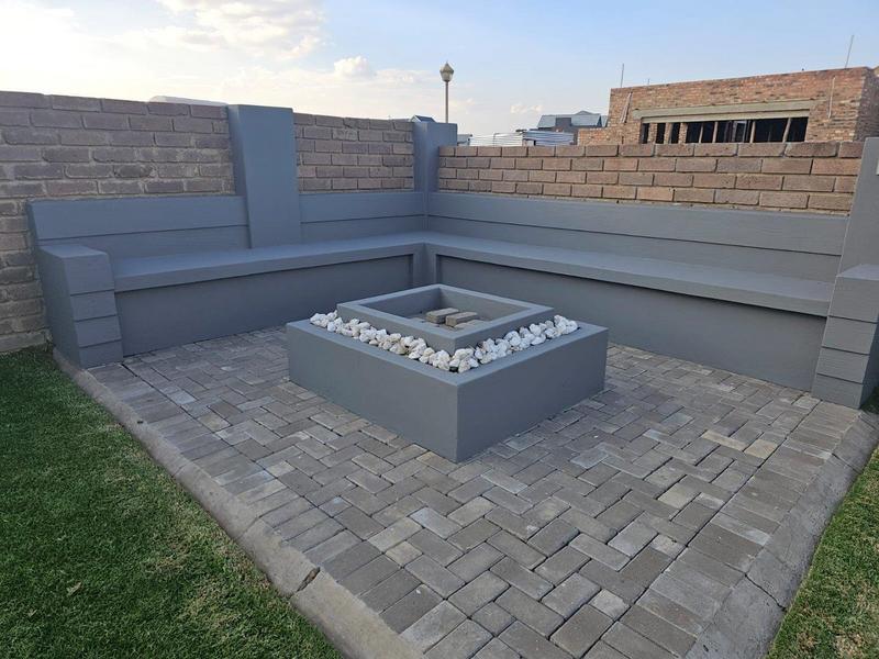 4 Bedroom Property for Sale in Riverspray Lifestyle Estate Gauteng