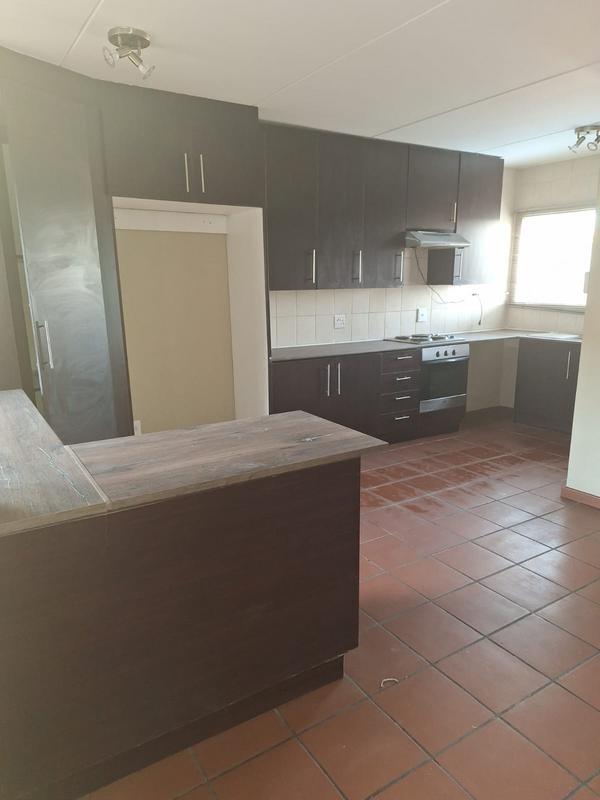 To Let 3 Bedroom Property for Rent in Van Riebeeck Park Gauteng