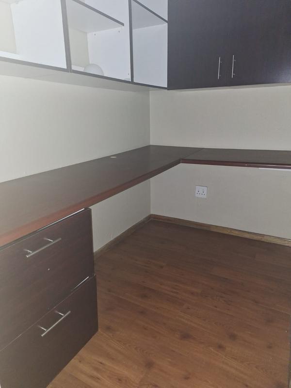 To Let 3 Bedroom Property for Rent in Van Riebeeck Park Gauteng