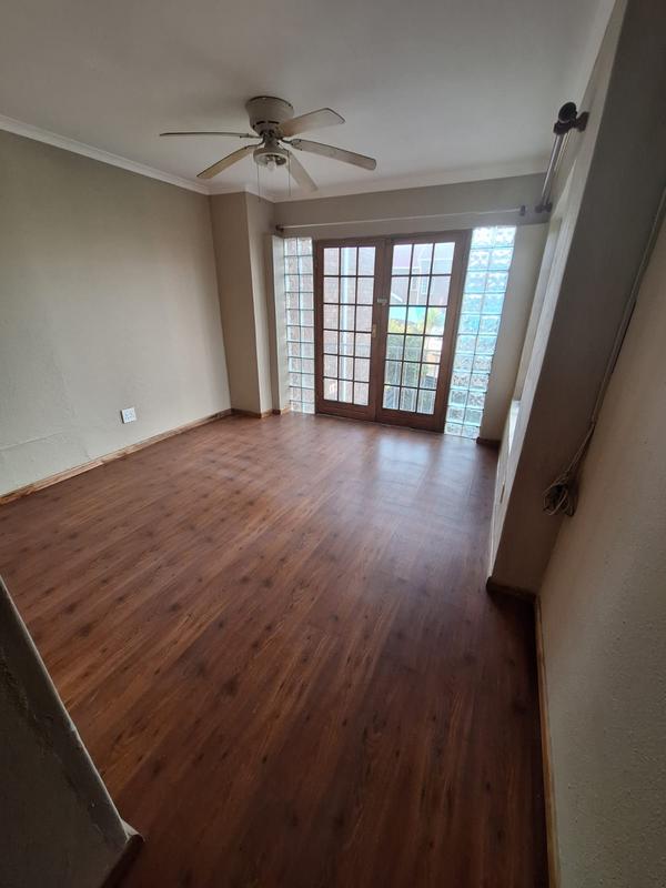 To Let 3 Bedroom Property for Rent in Van Riebeeck Park Gauteng