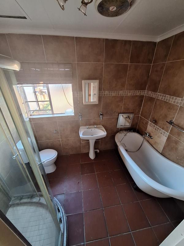 To Let 3 Bedroom Property for Rent in Van Riebeeck Park Gauteng