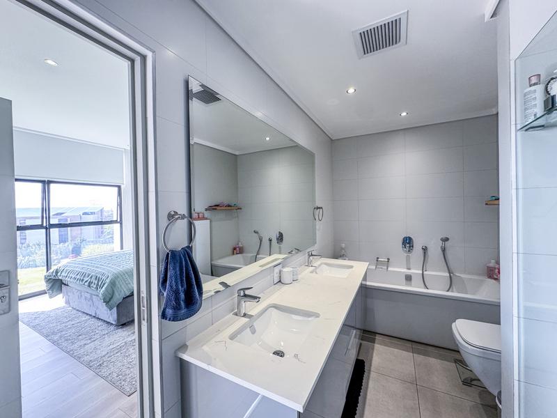 2 Bedroom Property for Sale in Ascend to Midstream Gauteng