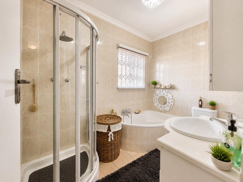 3 Bedroom Property for Sale in Three Rivers Gauteng