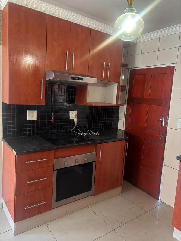 To Let 3 Bedroom Property for Rent in Fleurhof Gauteng