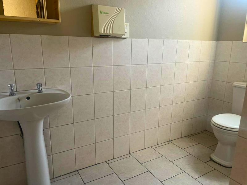 To Let Commercial Property for Rent in Bonaero Park Gauteng