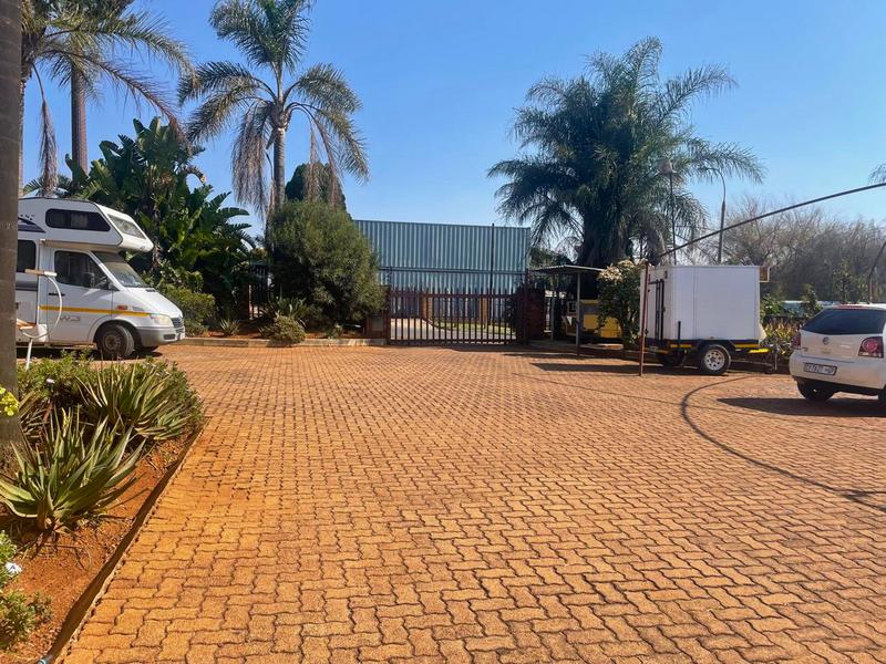 To Let Commercial Property for Rent in Bonaero Park Gauteng