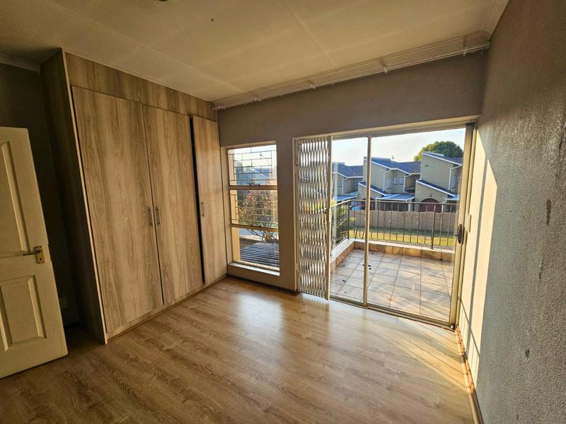 To Let 3 Bedroom Property for Rent in Glen Marais Gauteng