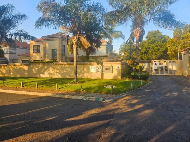 To Let 3 Bedroom Property for Rent in Glen Marais Gauteng