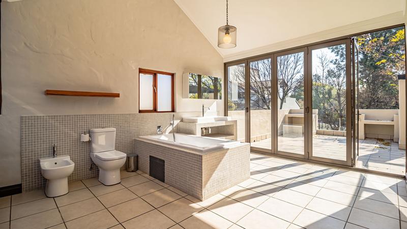 3 Bedroom Property for Sale in Lonehill Gauteng