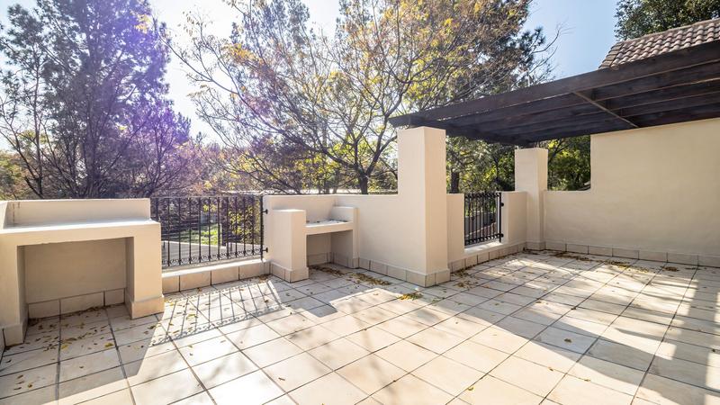 3 Bedroom Property for Sale in Lonehill Gauteng