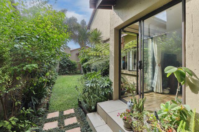 3 Bedroom Property for Sale in Barbeque Downs Gauteng