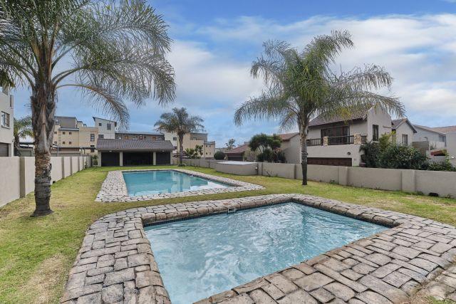 3 Bedroom Property for Sale in Barbeque Downs Gauteng