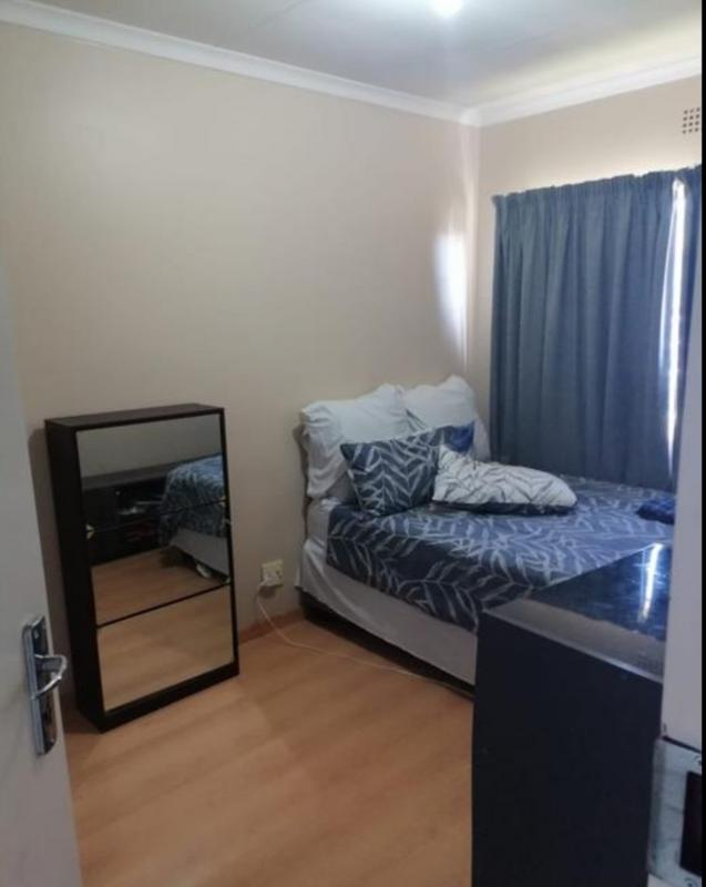 2 Bedroom Property for Sale in Sonneveld Gauteng