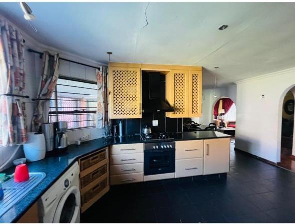 4 Bedroom Property for Sale in The Reeds Gauteng