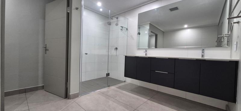 To Let 3 Bedroom Property for Rent in Midfield Estate Gauteng