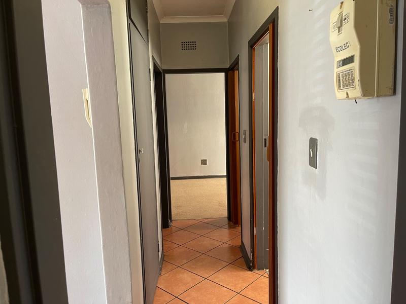 2 Bedroom Property for Sale in Vanderbijlpark CW 3 Gauteng