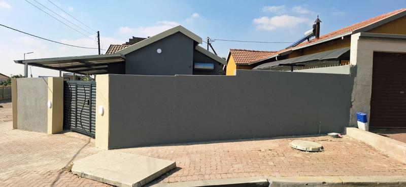 3 Bedroom Property for Sale in Ebony Park Gauteng