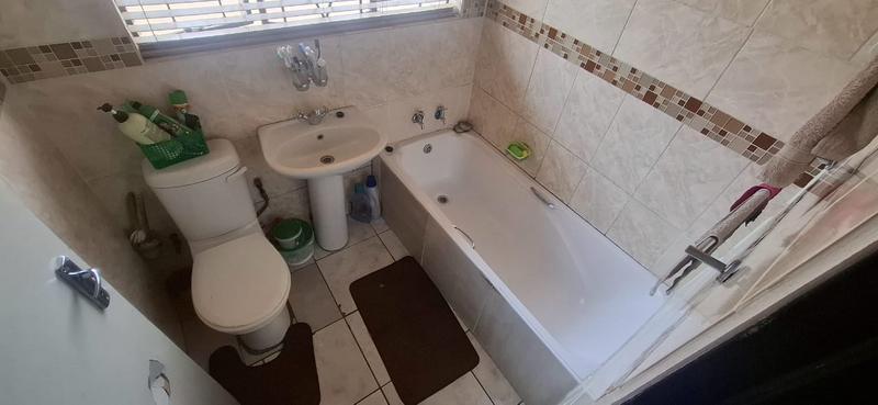 3 Bedroom Property for Sale in Ebony Park Gauteng
