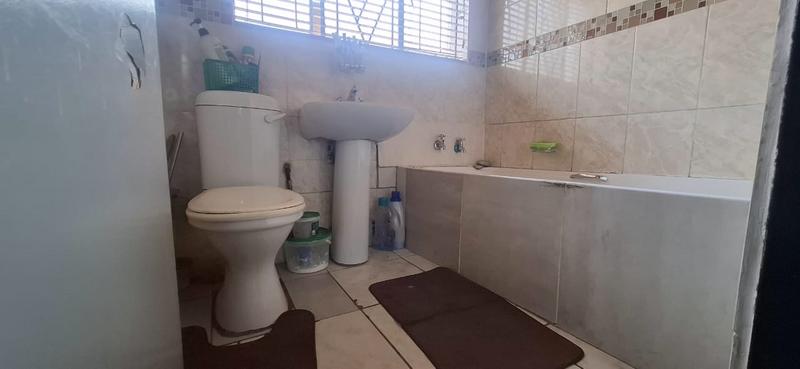 3 Bedroom Property for Sale in Ebony Park Gauteng