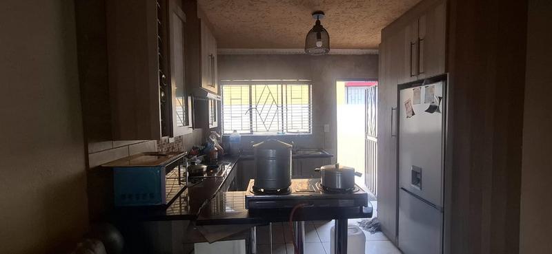 3 Bedroom Property for Sale in Ebony Park Gauteng