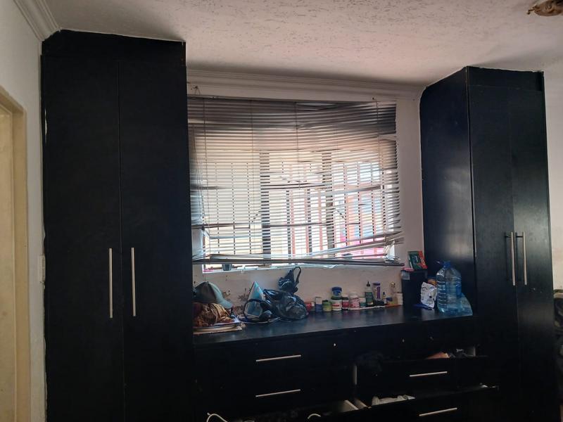 3 Bedroom Property for Sale in Commercia Gauteng